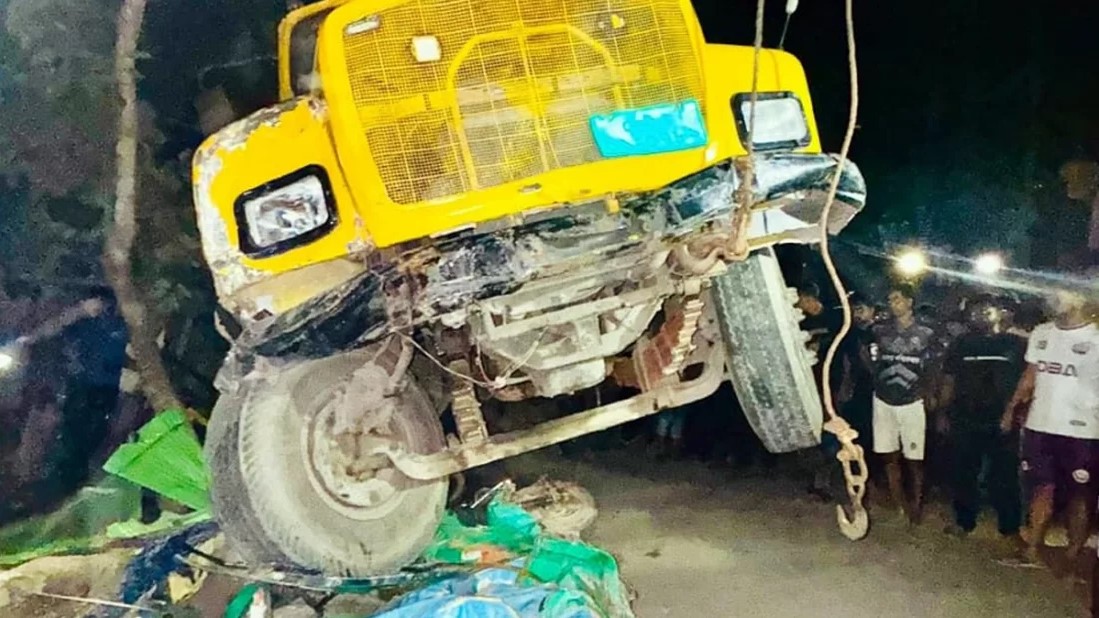 চৌদ্দগ্রামে ট্রাকচাপায় ৩ জন নিহত, আহত ৫